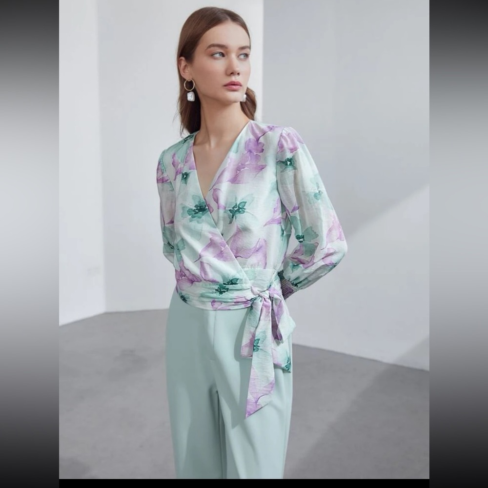 MOTF PREMIUM LINEN FLORAL INK WRAP TOP